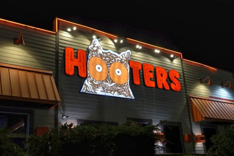 Restaurant chain Hooters files for bankruptcy protection to enable founder-led buyout