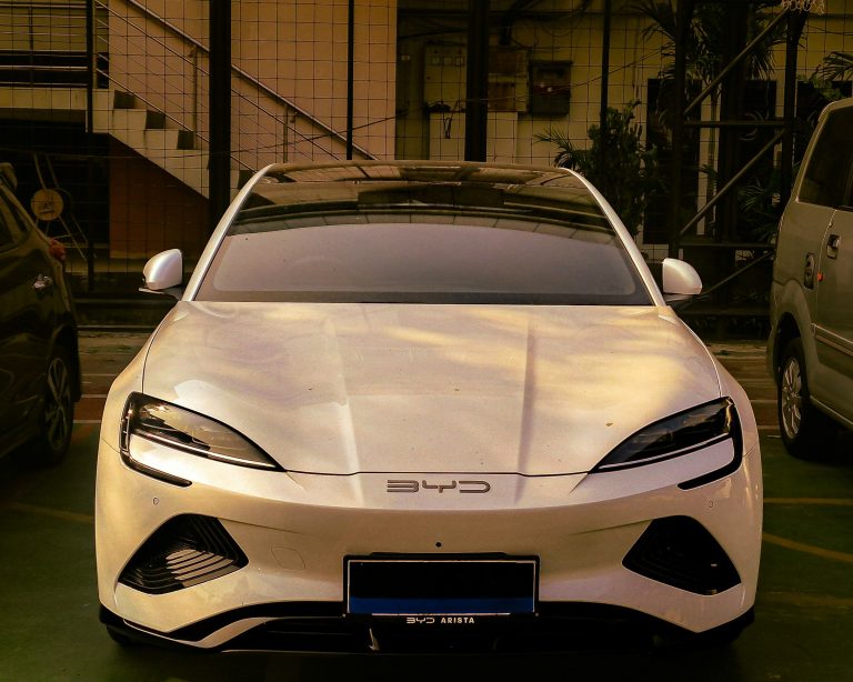 BYD’s Q1 sales surge 58% to 986,098, March numbers up 23%