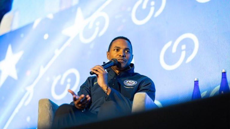 Democratic lawmaker ‘no longer on speaking terms’ with some family over Israel support